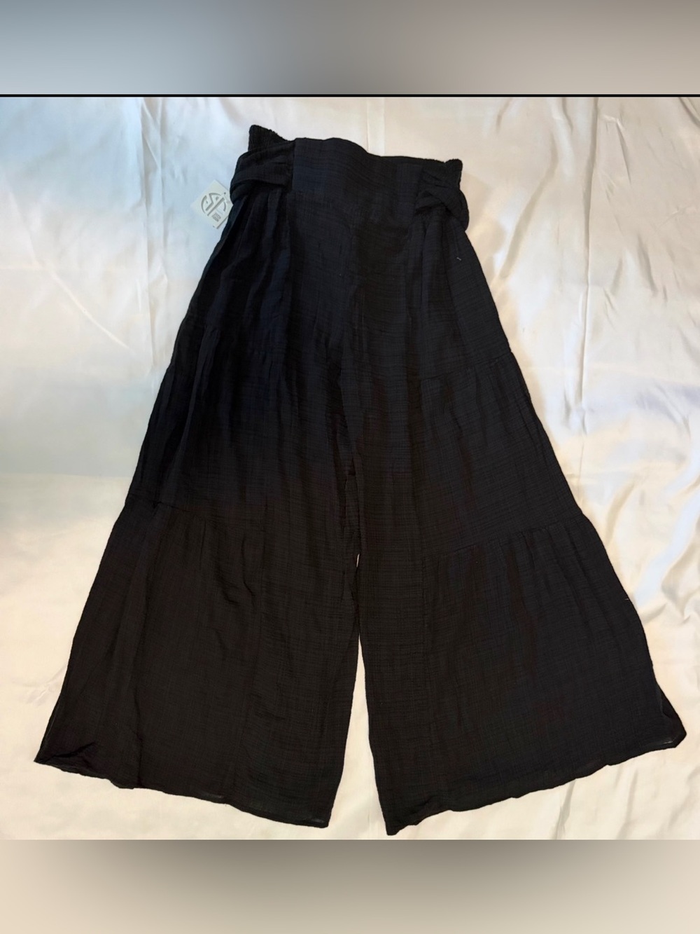 Black Wide-Leg Tie-Waist Pants - Women's